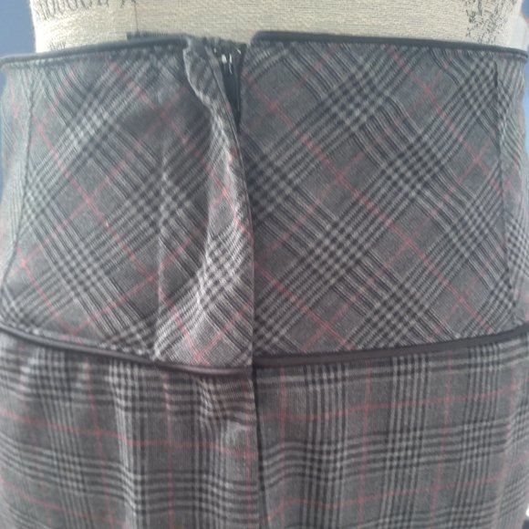 Forever 21 High waist pencil skirt - Picture 2 of 4